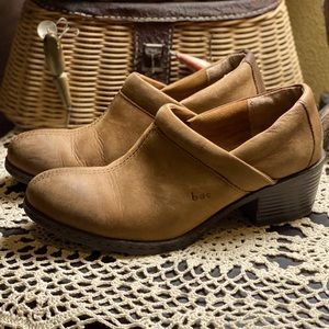 NICE Leather BOC by Born Slip On Booties